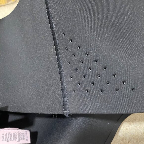 Victorias Secret Wireless Full-Coverage Black Bra 36D Adjustable Straps & Hook - Picture 6 of 6